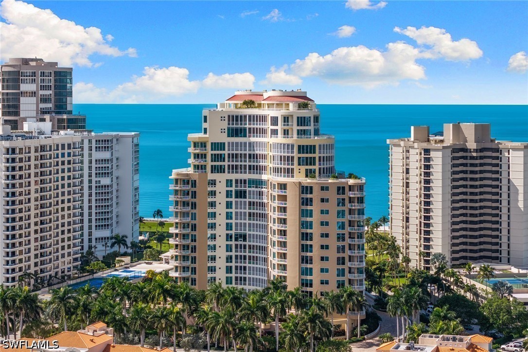 3 bed home in Naples