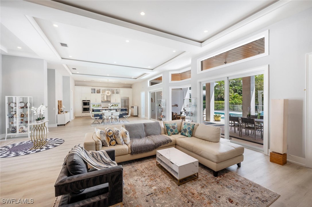 4 bed home in Naples