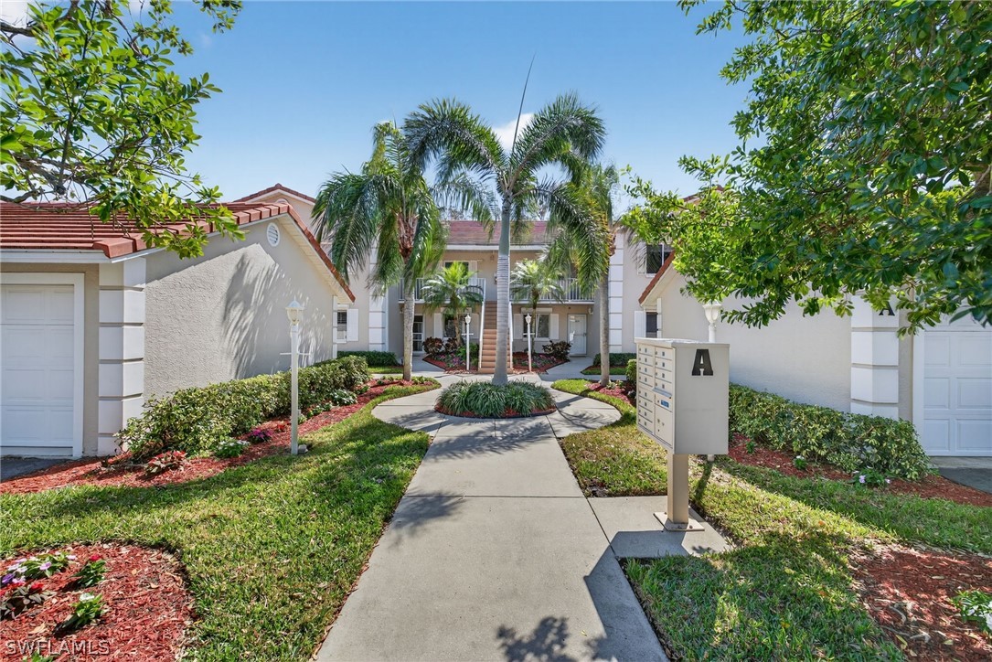 2 bed home in Naples