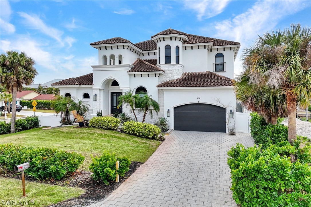 5 bed home in Naples
