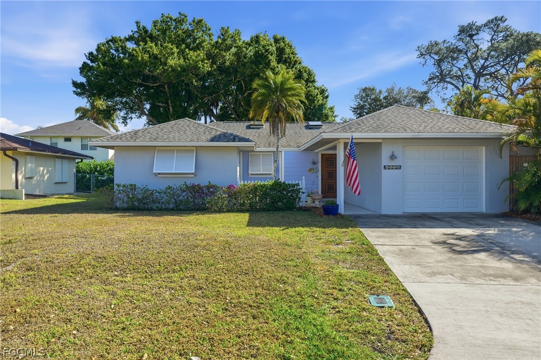 2 bed home in Naples