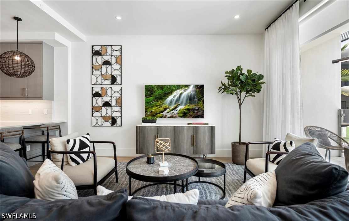 2 bed home in Naples