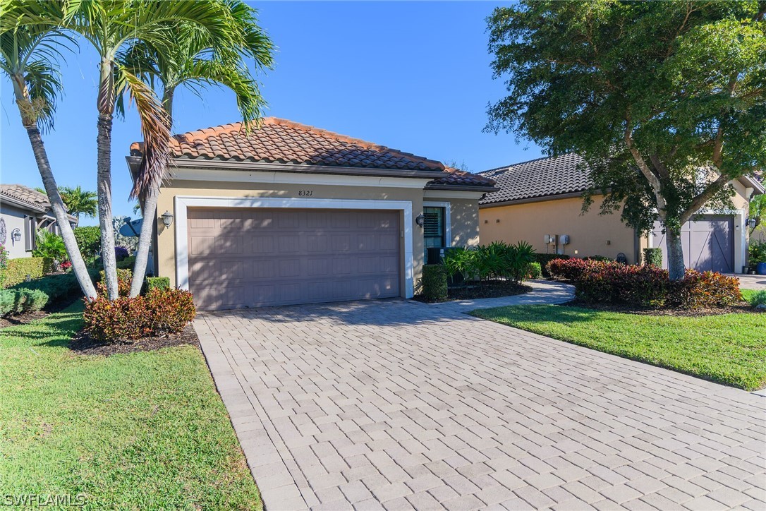 3 bed home in Naples