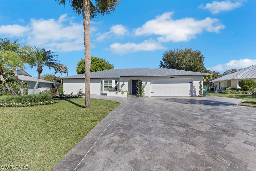 4 bed home in Naples