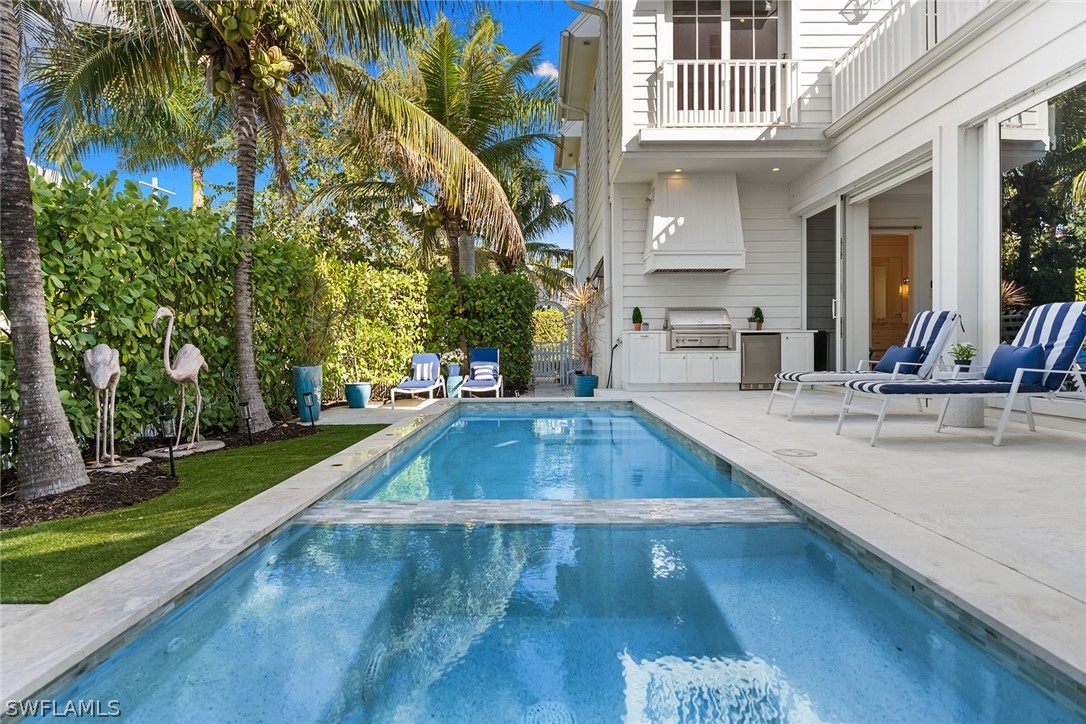 4 bed home in Naples