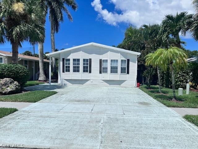 2 bed home in Naples