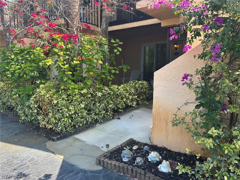 2 bed home in Naples