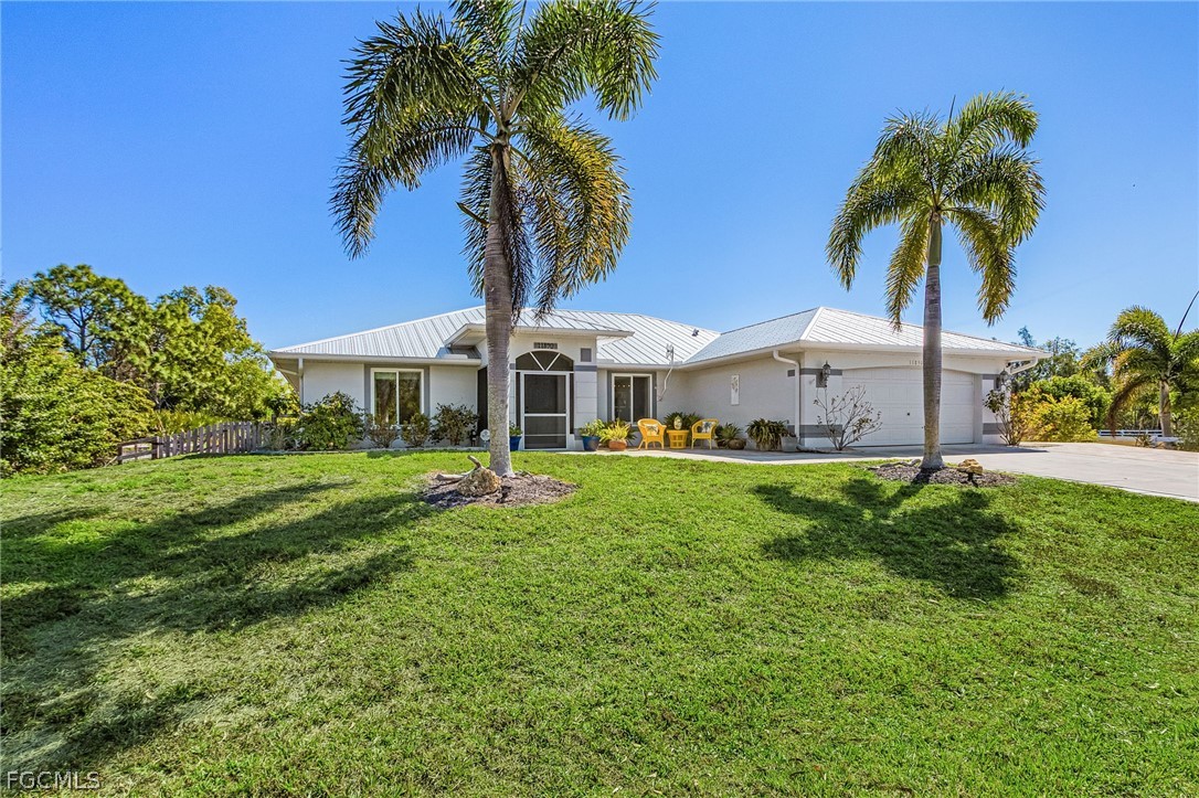 3 bed home in Bokeelia