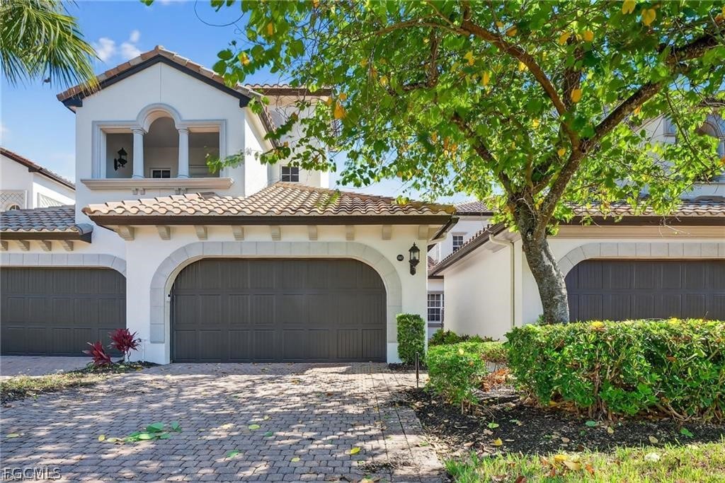3 bed home in Naples