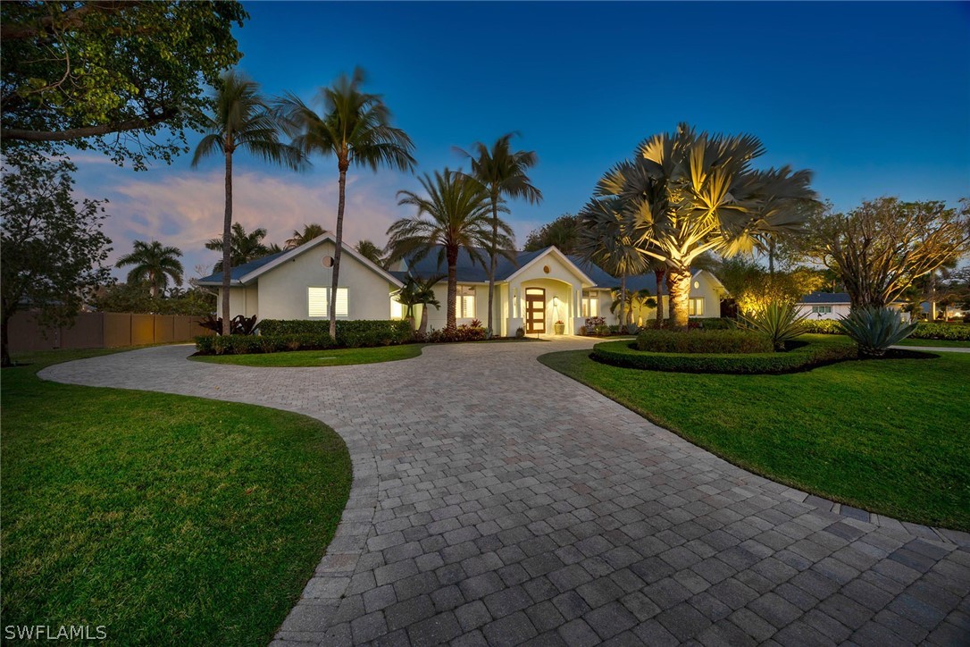 4 bed home in Naples