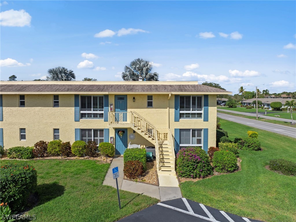 2 bed home in Naples
