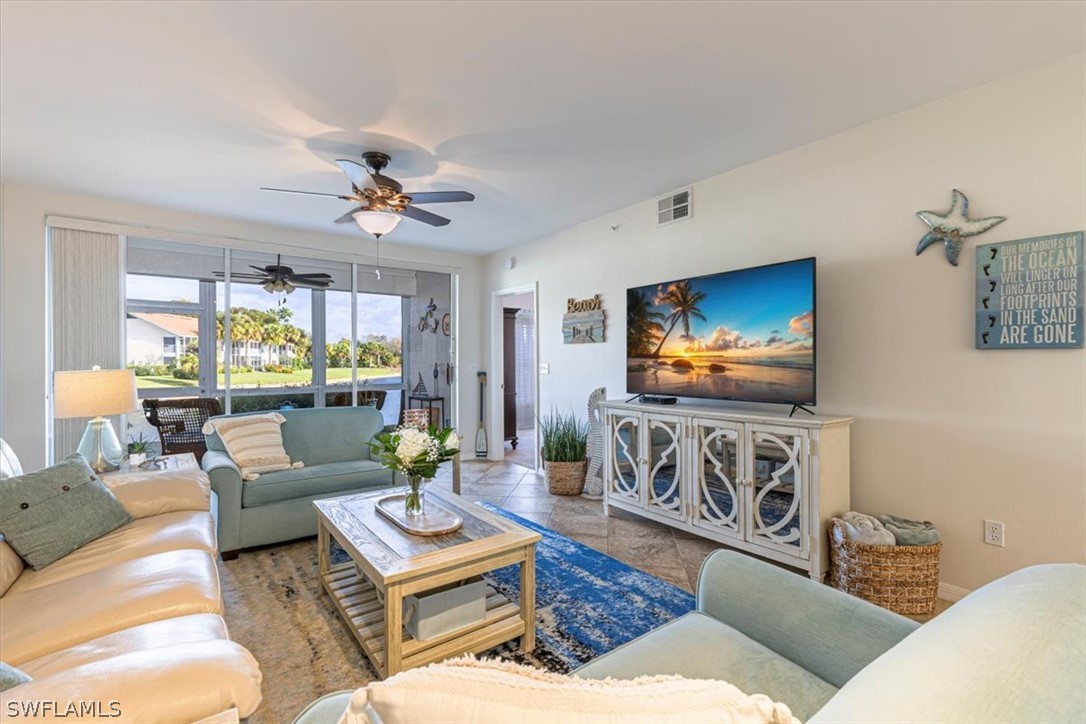 2 bed home in Naples