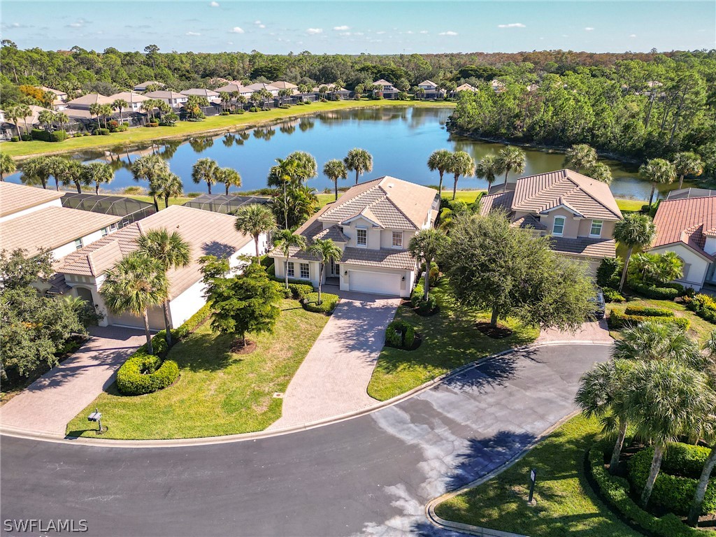 4 bed home in Estero