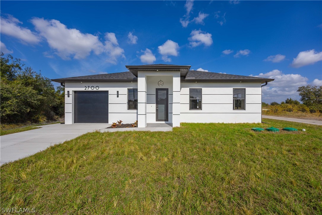 3 bed home in Lehigh Acres