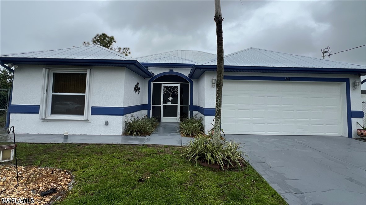3 bed home in Lehigh Acres