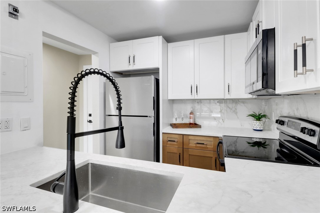 2 bed home in Naples