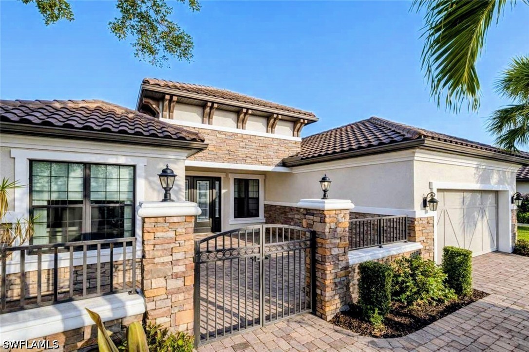 3 bed home in Naples