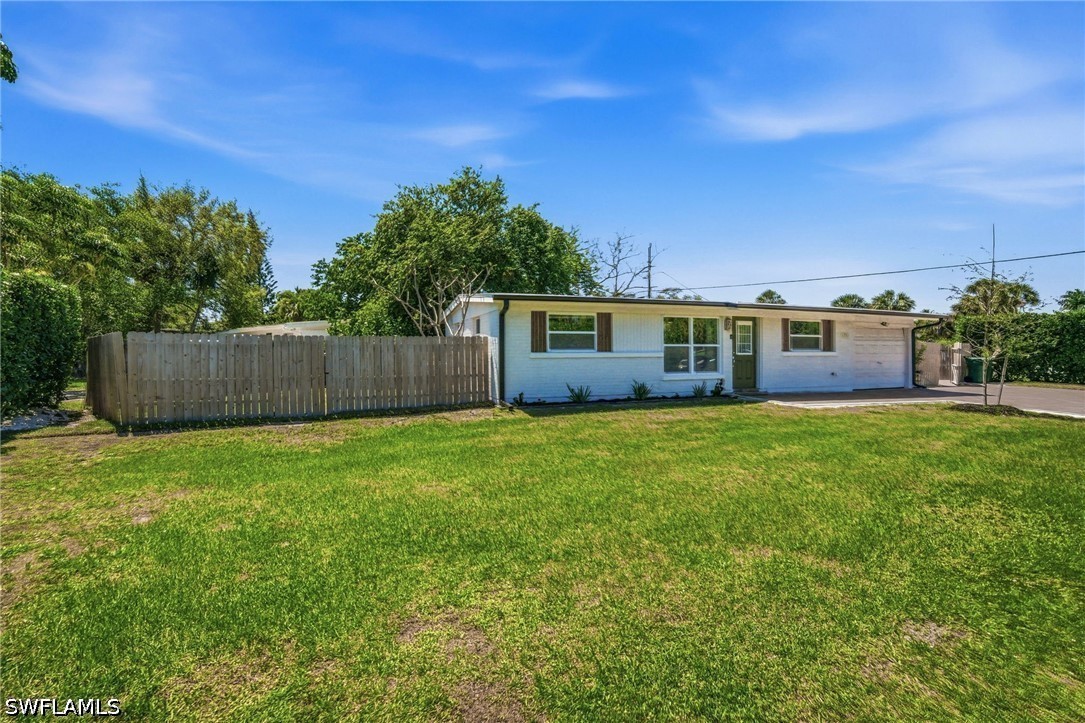 2 bed home in Naples