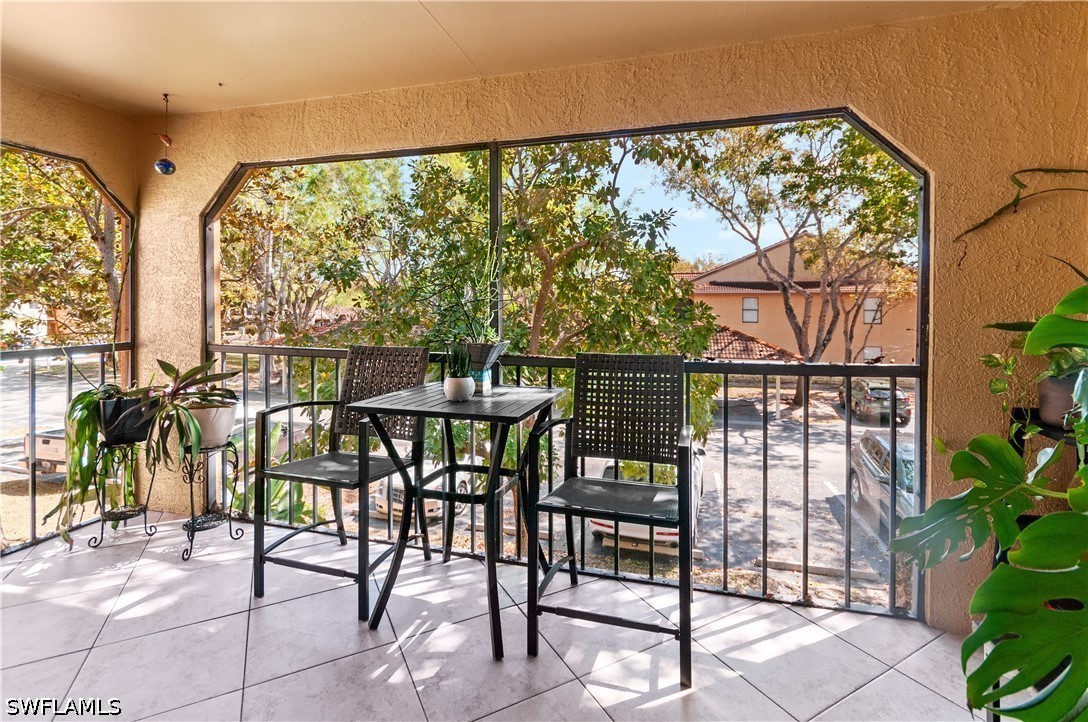 2 bed home in Naples