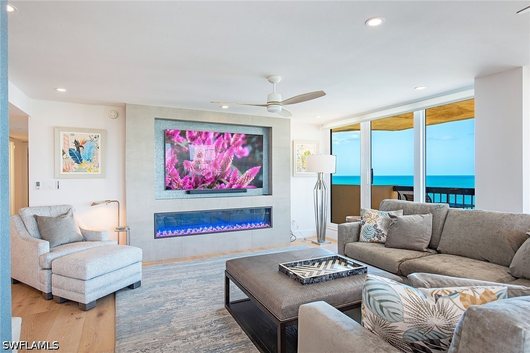 2 bed home in Naples