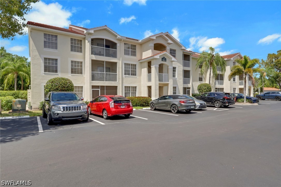 2 bed home in Naples