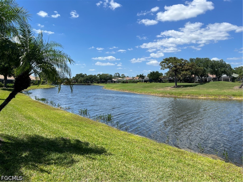 2 bed home in Estero