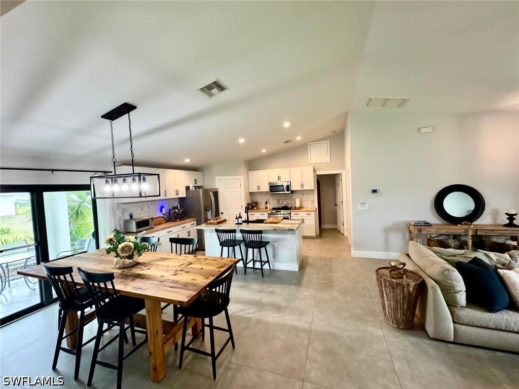 3 bed home in Lehigh Acres