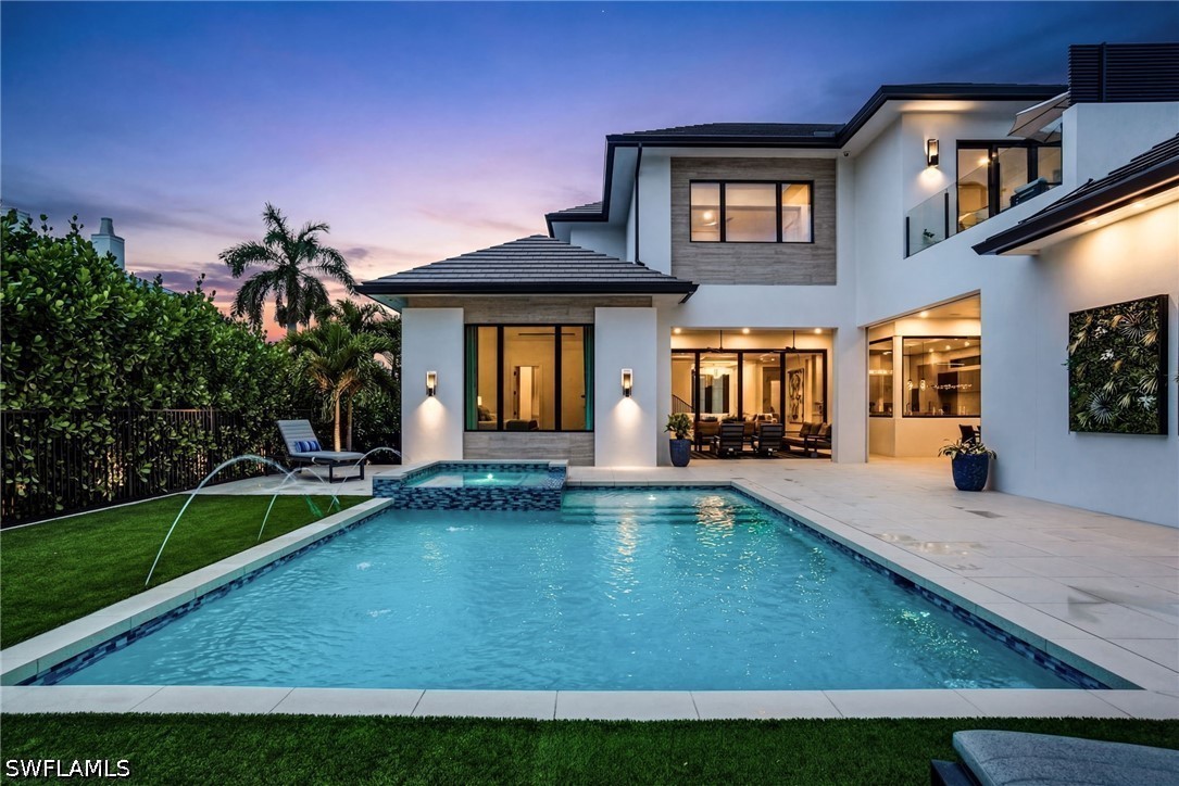 5 bed home in Naples