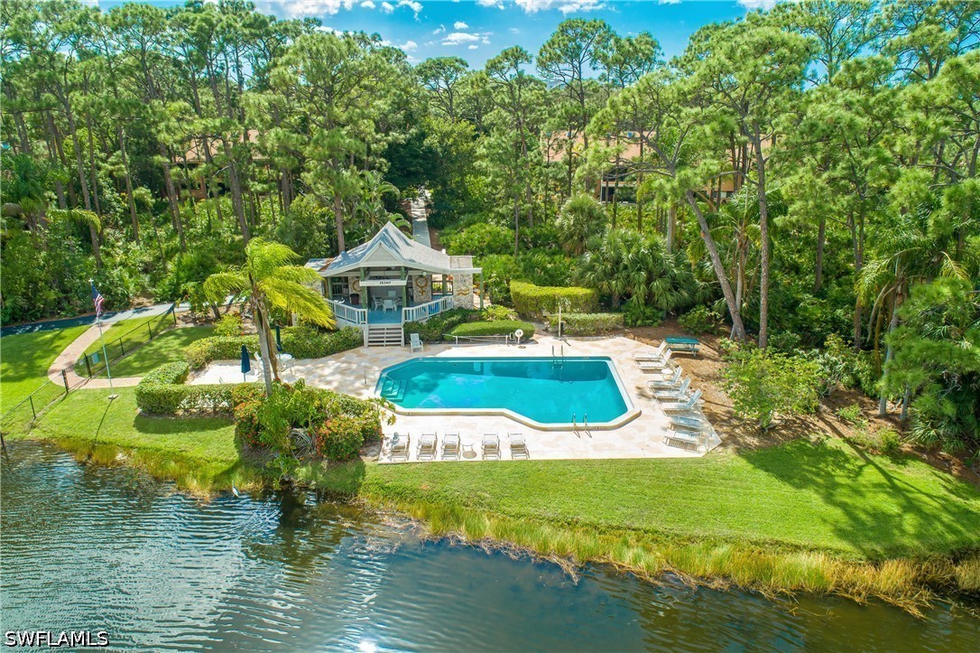 2 bed home in Naples
