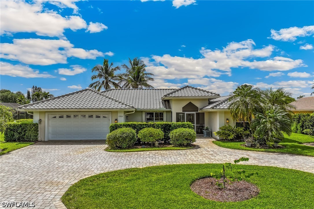 4 bed home in Naples