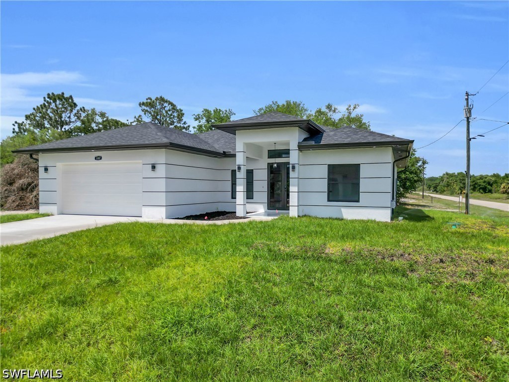 3 bed home in Lehigh Acres