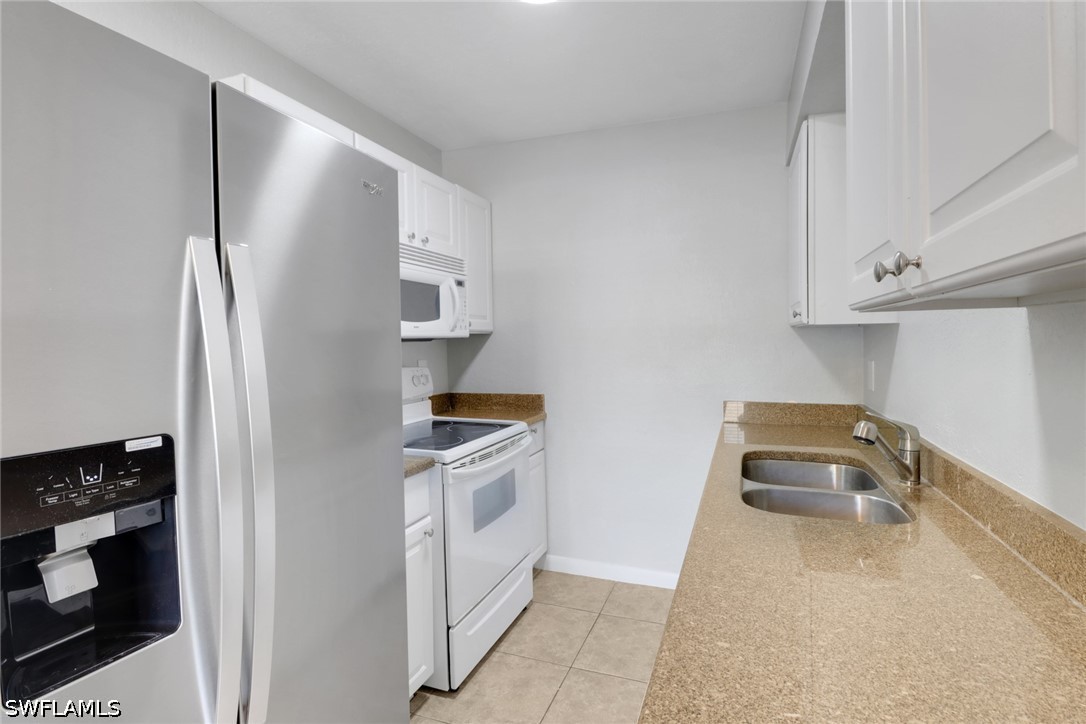 2 bed home in Naples