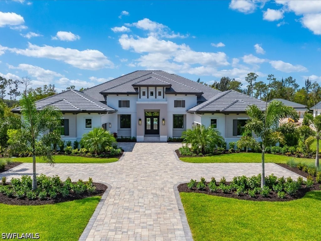 4 bed home in Naples