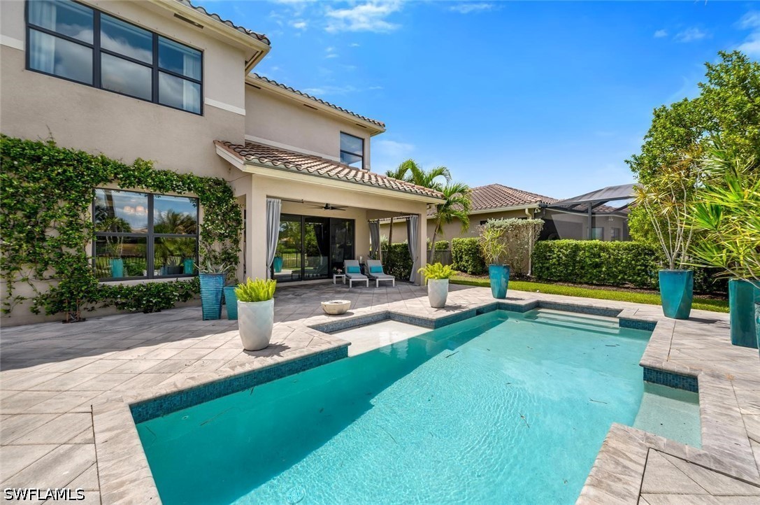5 bed home in Naples