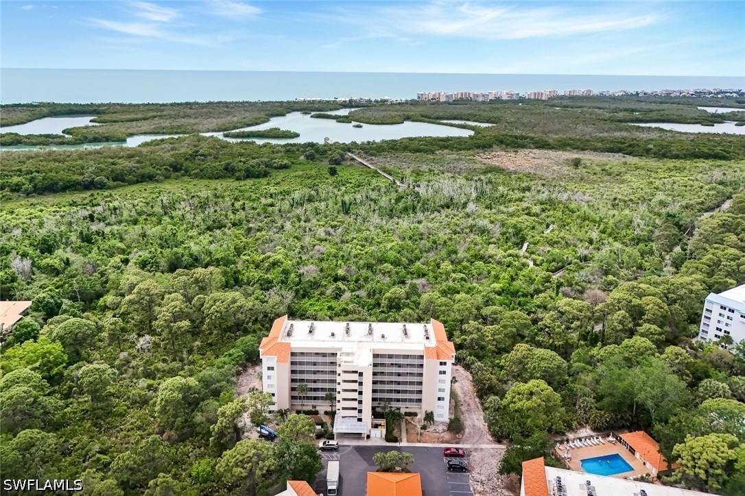 2 bed home in Naples