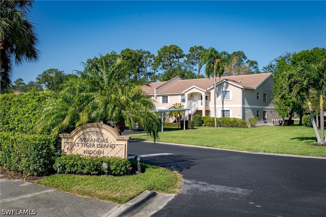 2 bed home in Naples