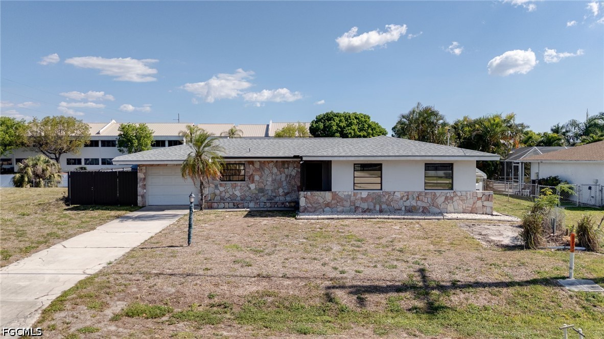 3 bed home in Cape Coral