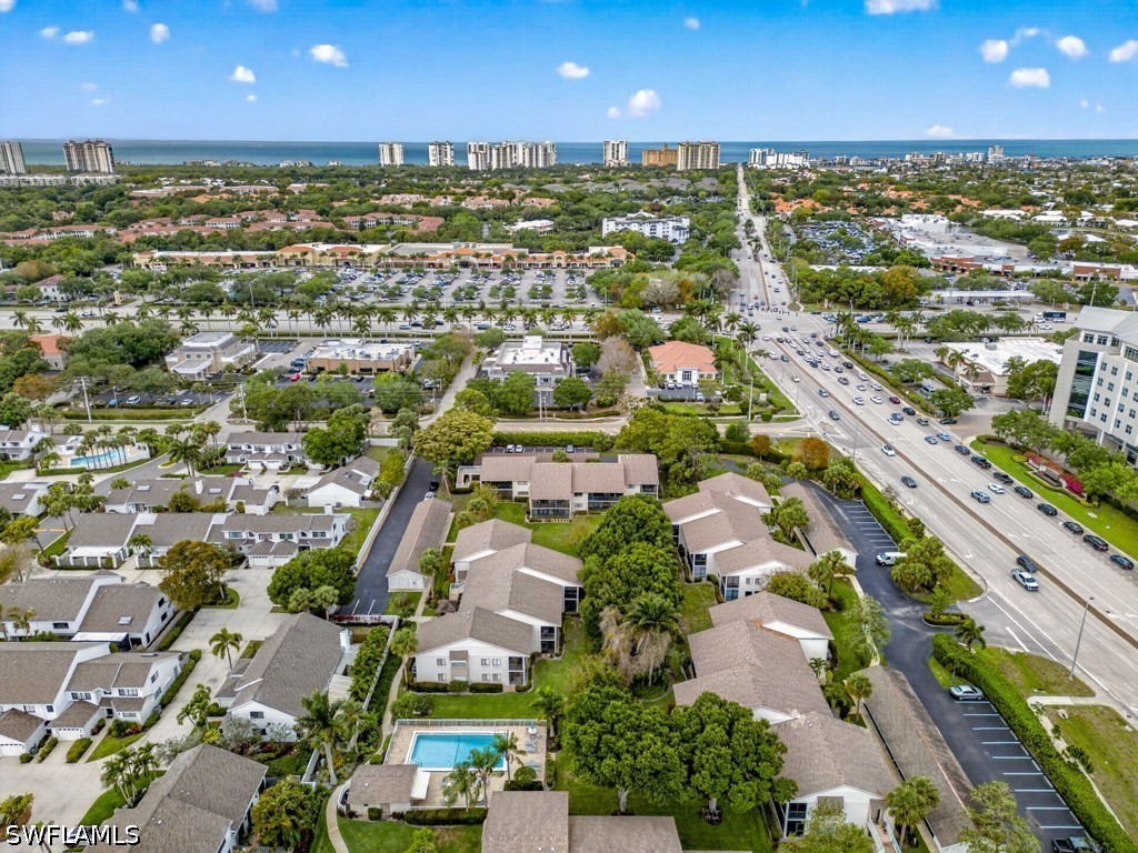 2 bed home in Naples