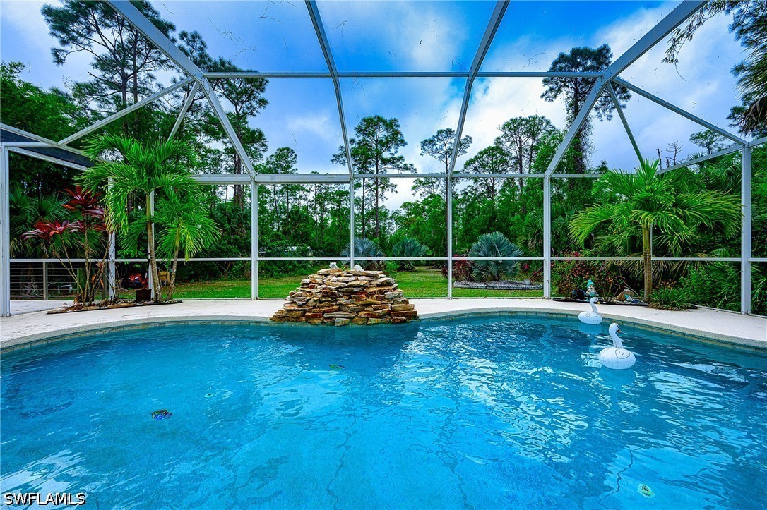 4 bed home in Naples