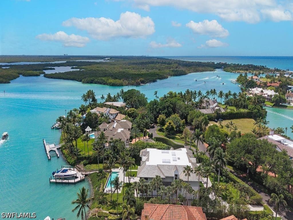 5 bed home in Naples