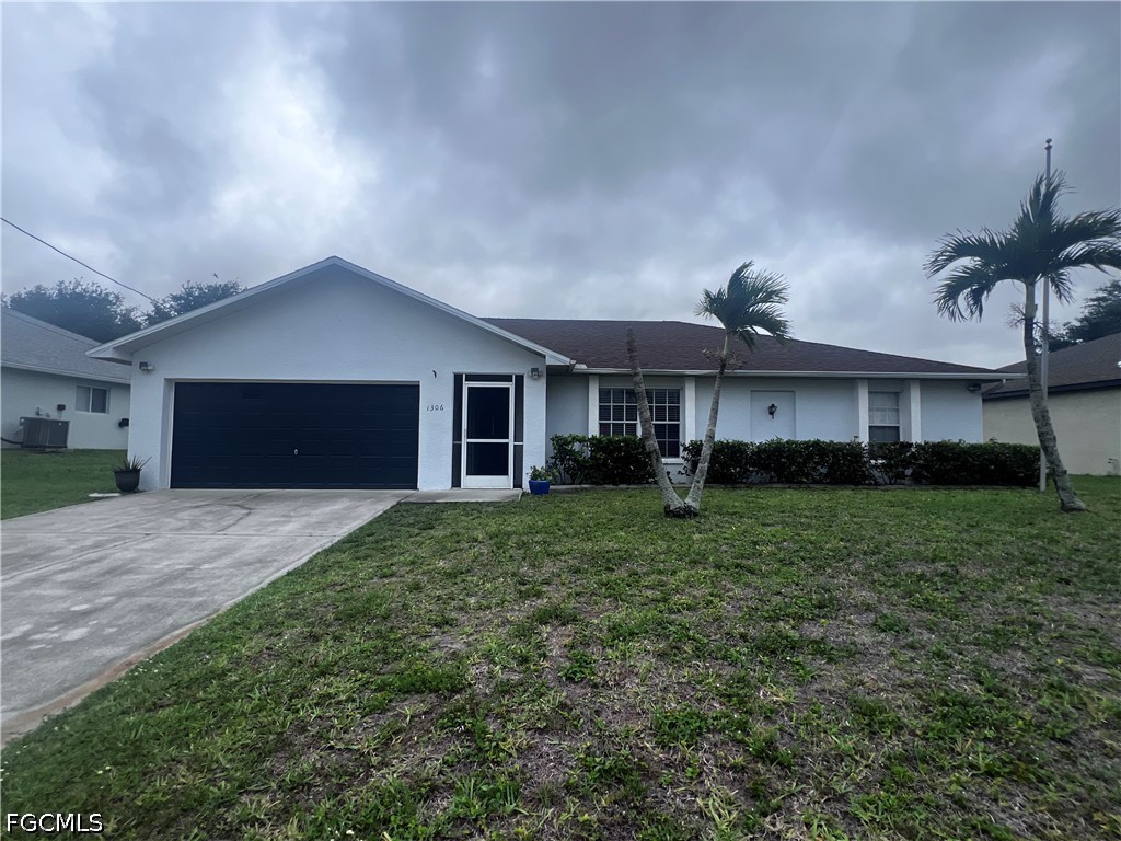 3 bed home in Cape Coral