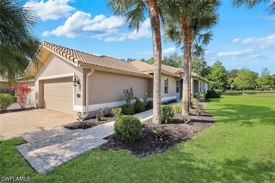 2 bed home in Estero