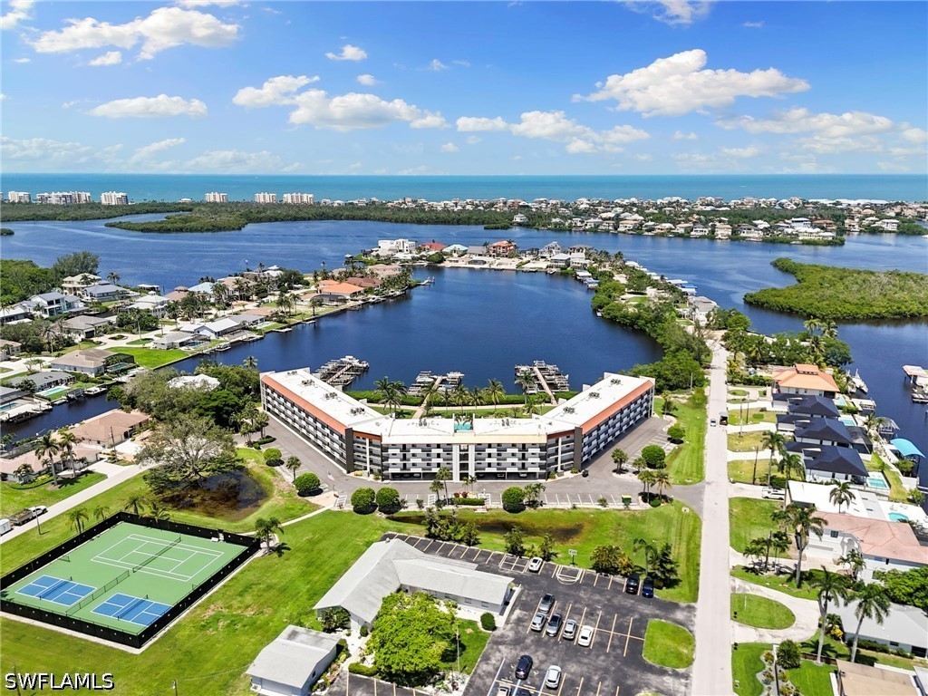 2 bed home in Bonita Springs