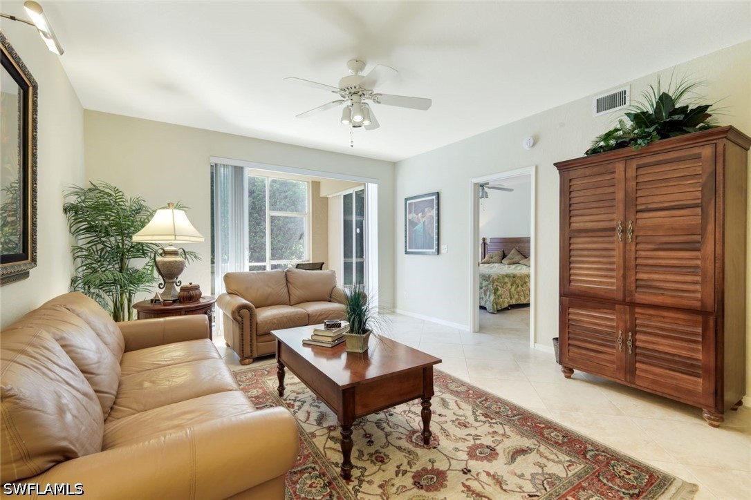 2 bed home in Naples