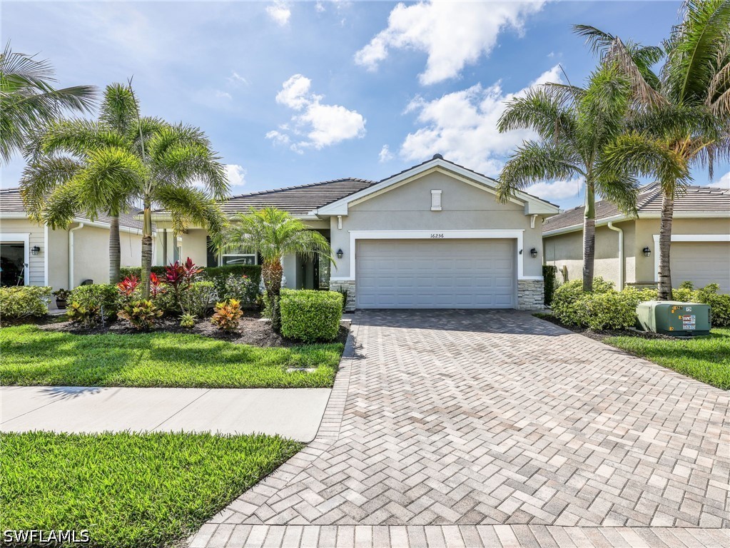 3 bed home in Bonita Springs