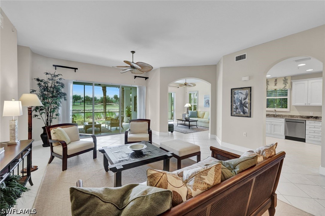 3 bed home in Naples