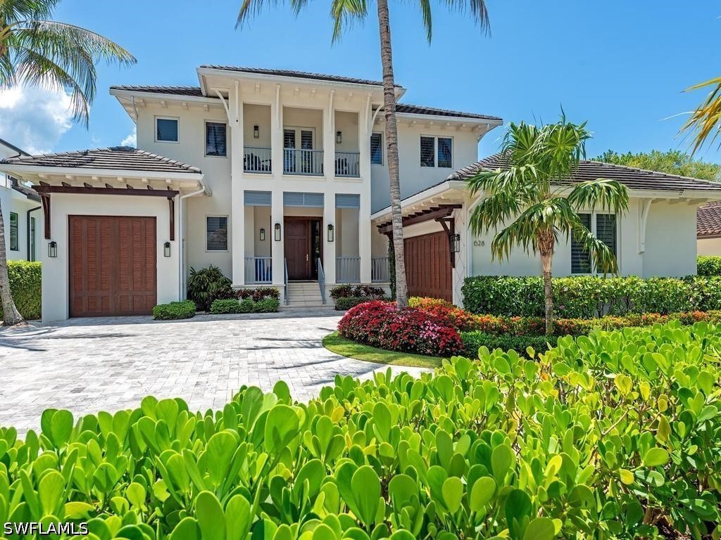 5 bed home in Naples