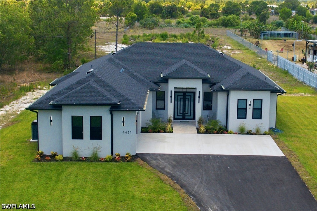 4 bed home in Naples