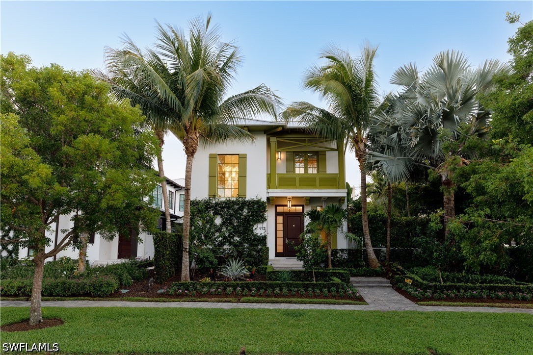4 bed home in Naples