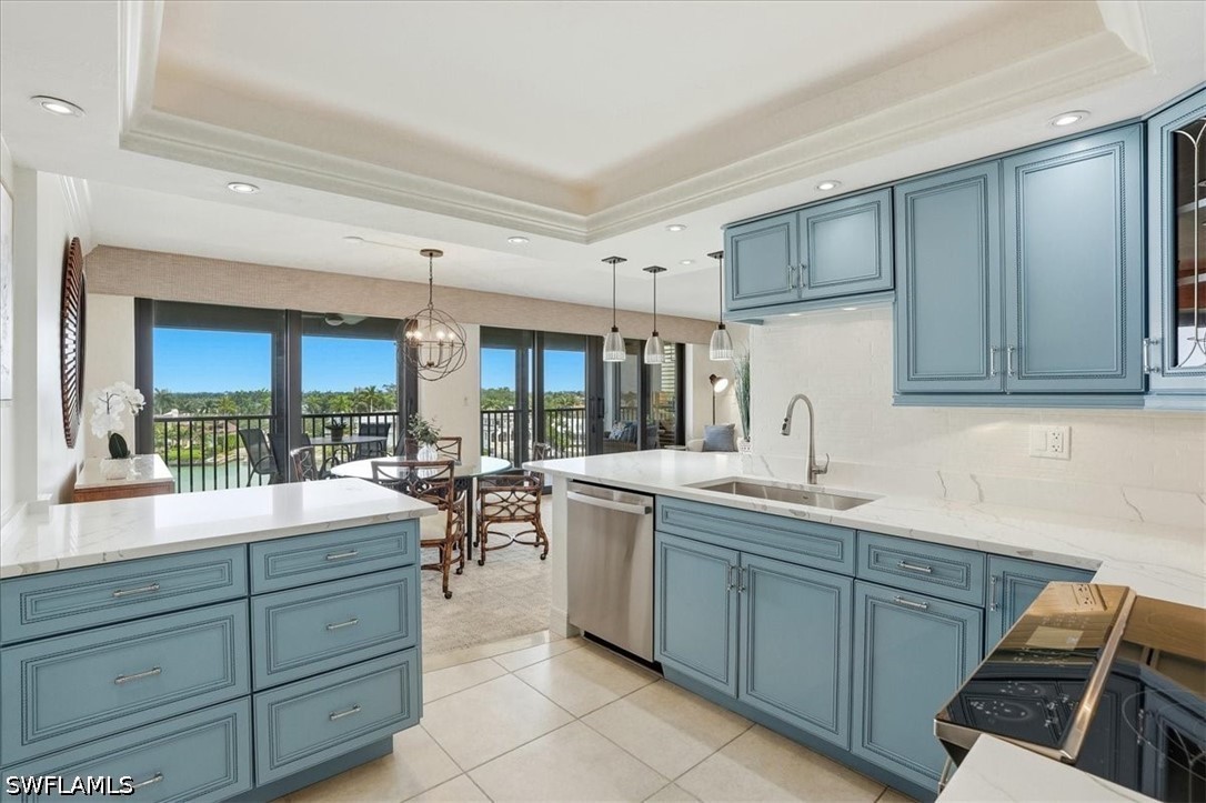 2 bed home in Naples